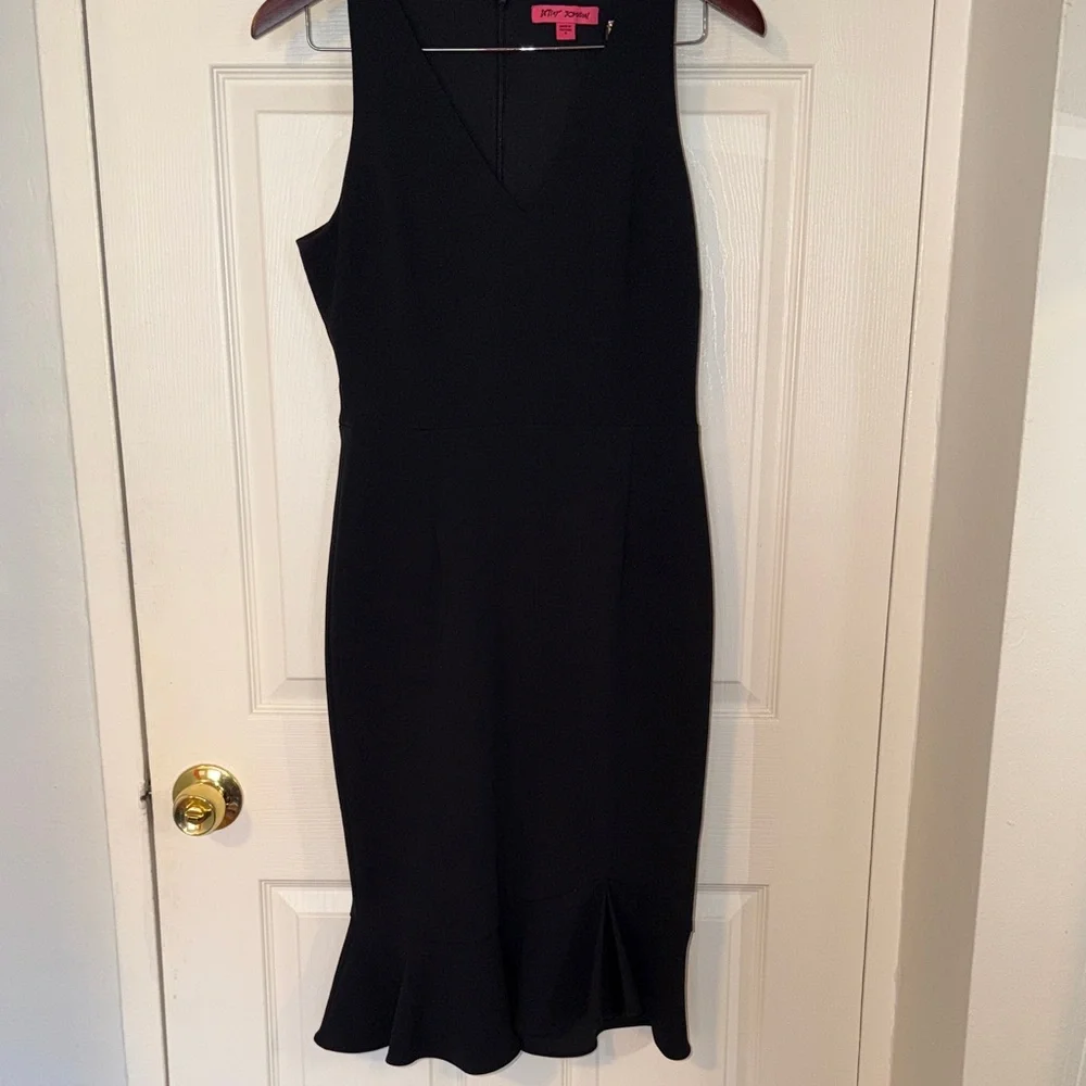 Betsey Johnson Black Sleeveless Midi Dress - Picture 3 of 3